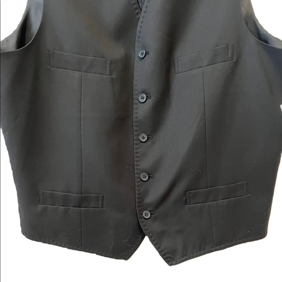 New with tag - Men’s Alfani Large Classic Vest in Black - Picture 3 of 8